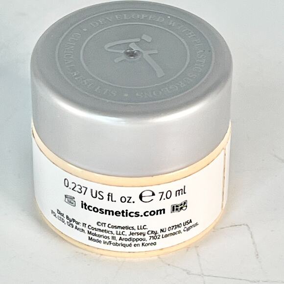It Cosmetics Confidence in a Jar Moisturizing Super Cream Travel .237 oz 7ml New - Picture 4 of 6